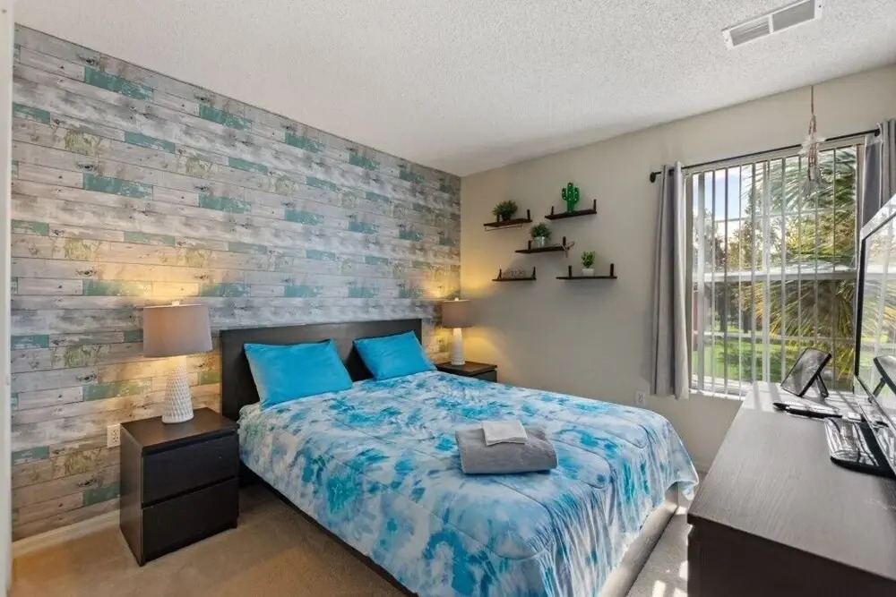 1 In A Minion At Emerald Island By Shine Villas414 3 Bedroom Townhouse