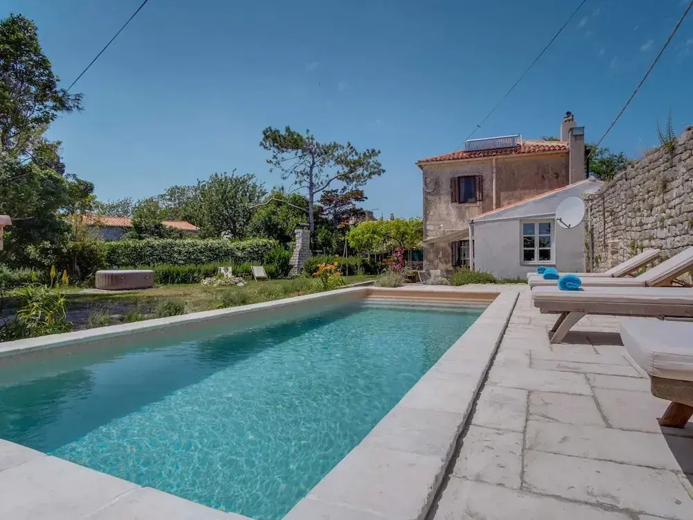 Holiday Home in Osor Near Sandy Beach