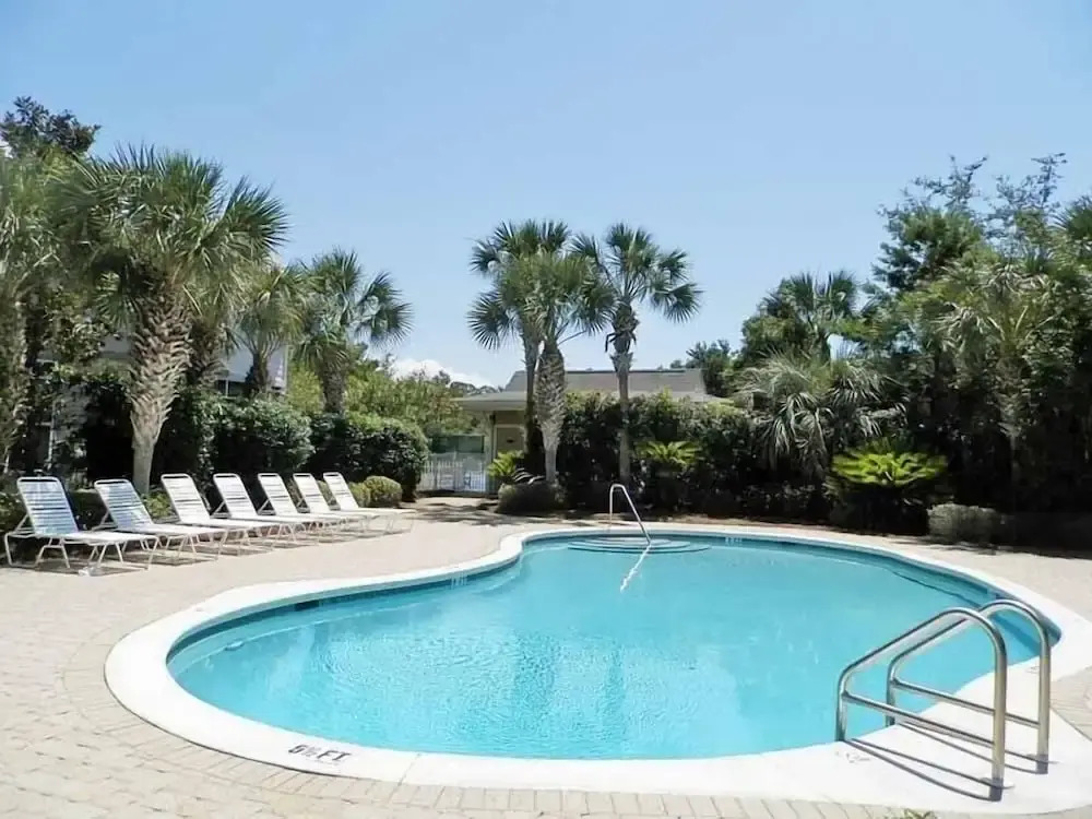 Cassine Station #305 by Southern Vacation Rentals