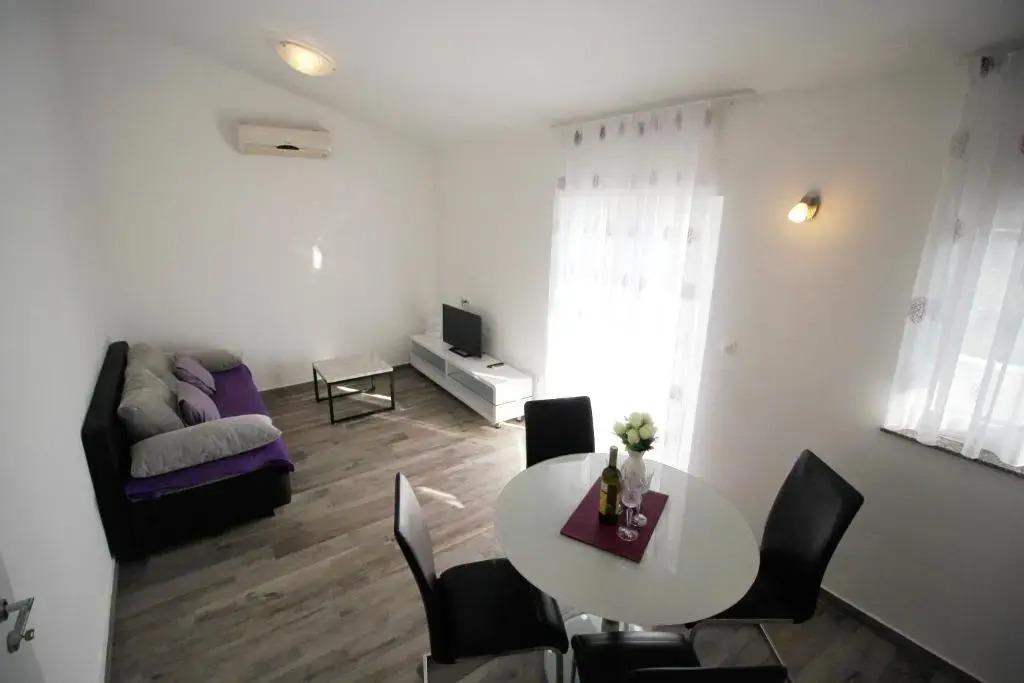 Apartments Buskulic