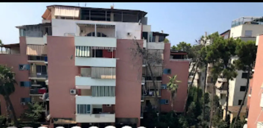 Apartament me qera