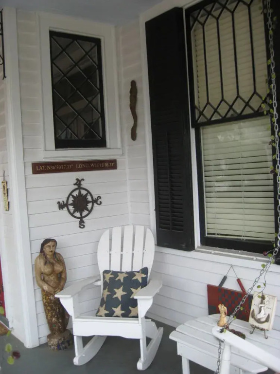 The Mermaids' Porch Bed and Breakfast