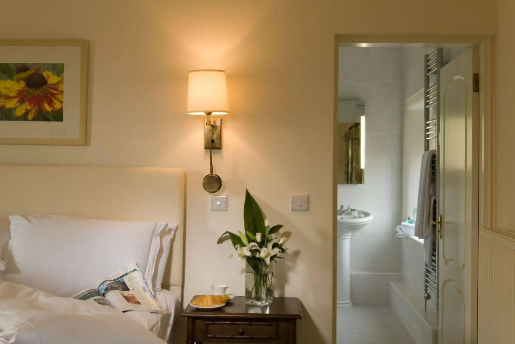 Book Whole Aparthotel