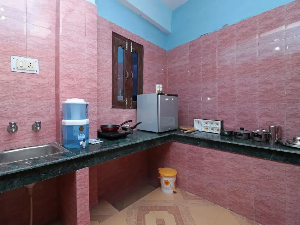 OYO 13922 Hill View 2BHK Kempty Fall