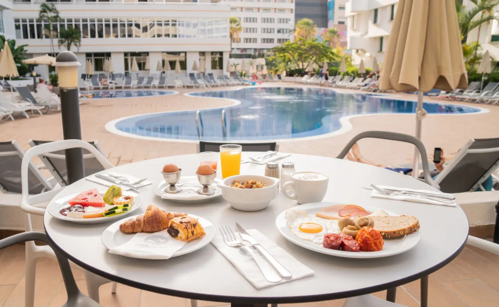 Coral Suites & Spa