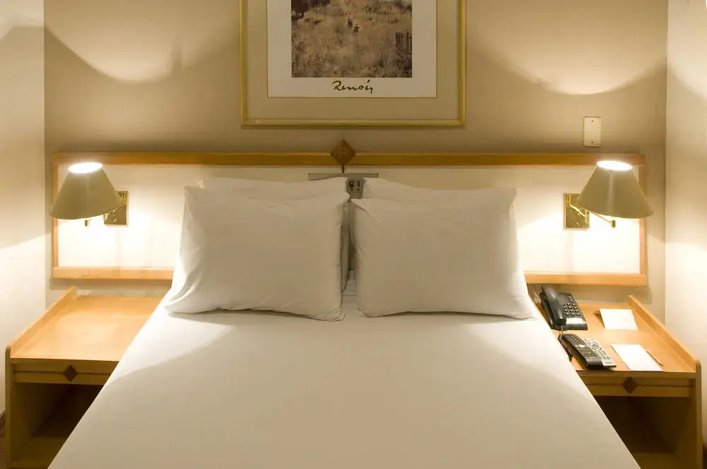 Bristol Golden Plaza Hotel