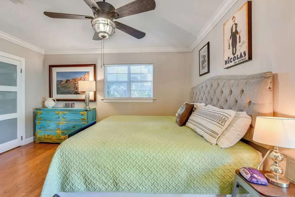 7 Mi to Downtown Tampa: Home w/ Fire Pit & Grill!