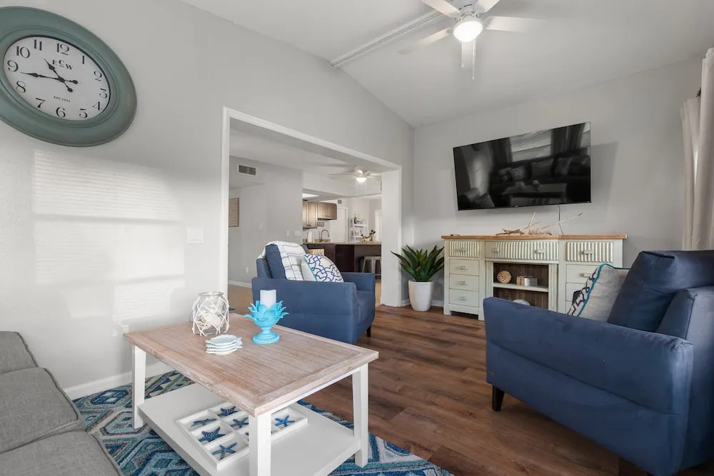 11350 Central Oasis 4BR Pool Home