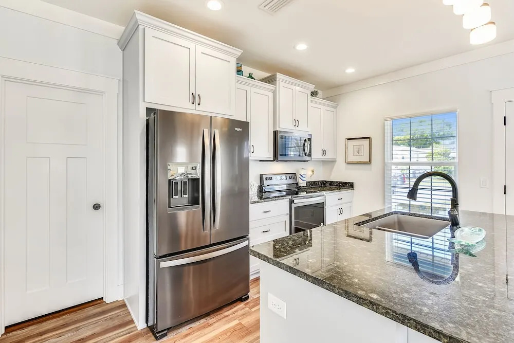 Laguna Matata by Book That Condo