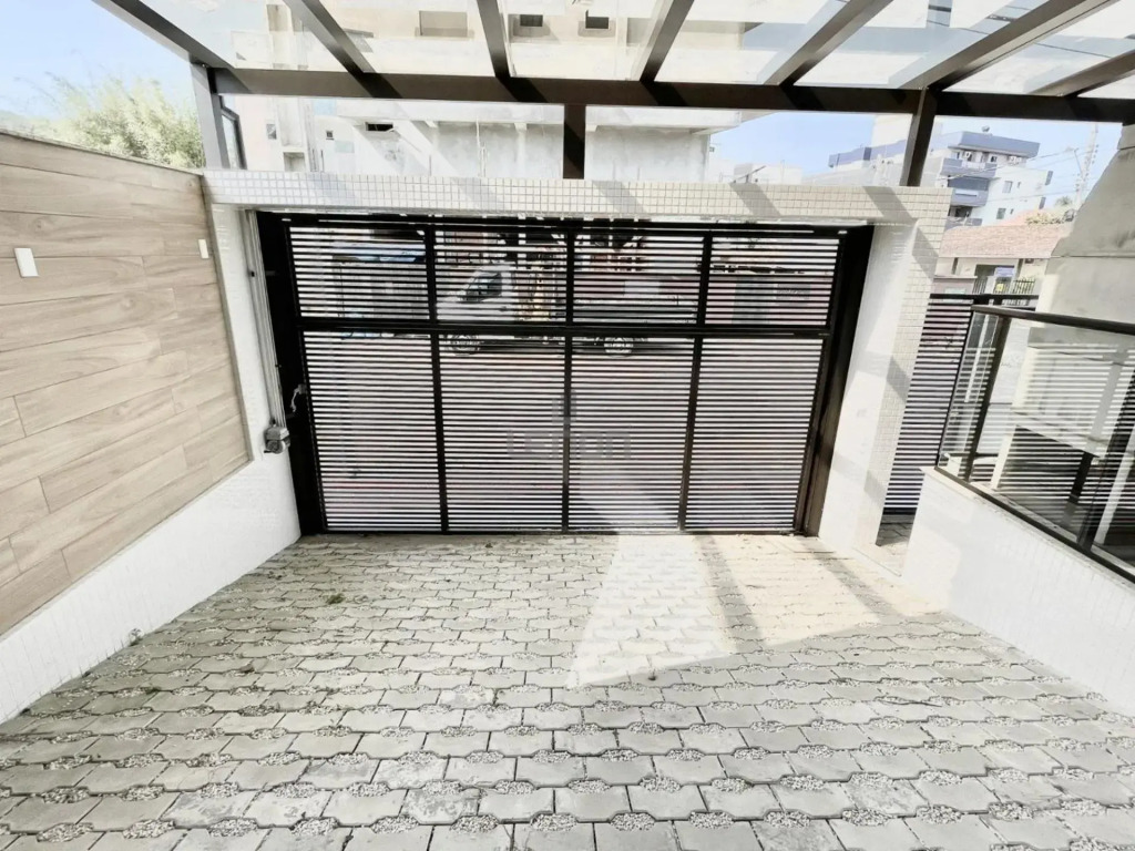 180 - Lindo apartamento com 02 suítes em Mariscal