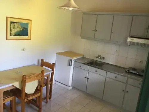 The Filoxenia Apartments, Nikiana