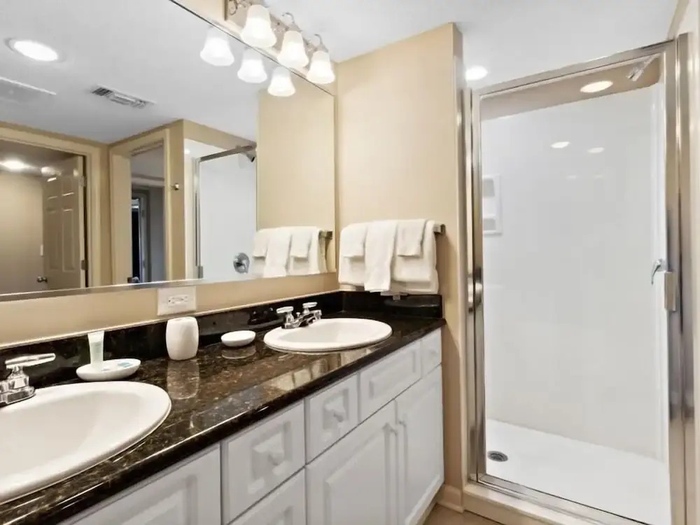Yacht Club Villas #2-405
