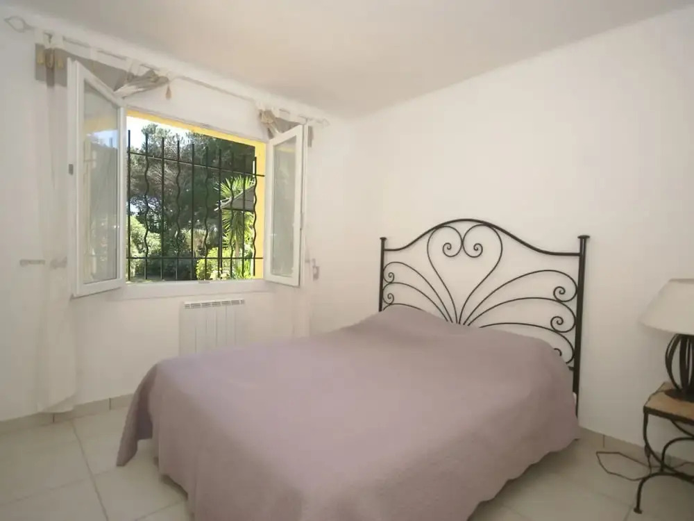 Holiday Villa at the Famous Beach of Saint-tropez!