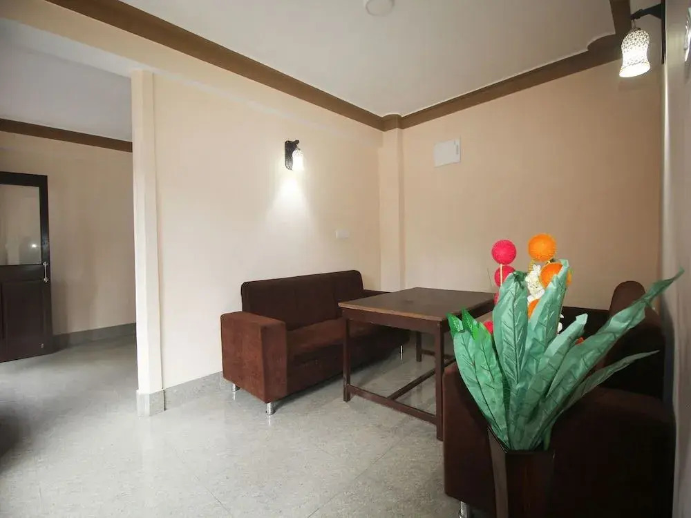 Capital O 9686 Hotel Shantiniketan