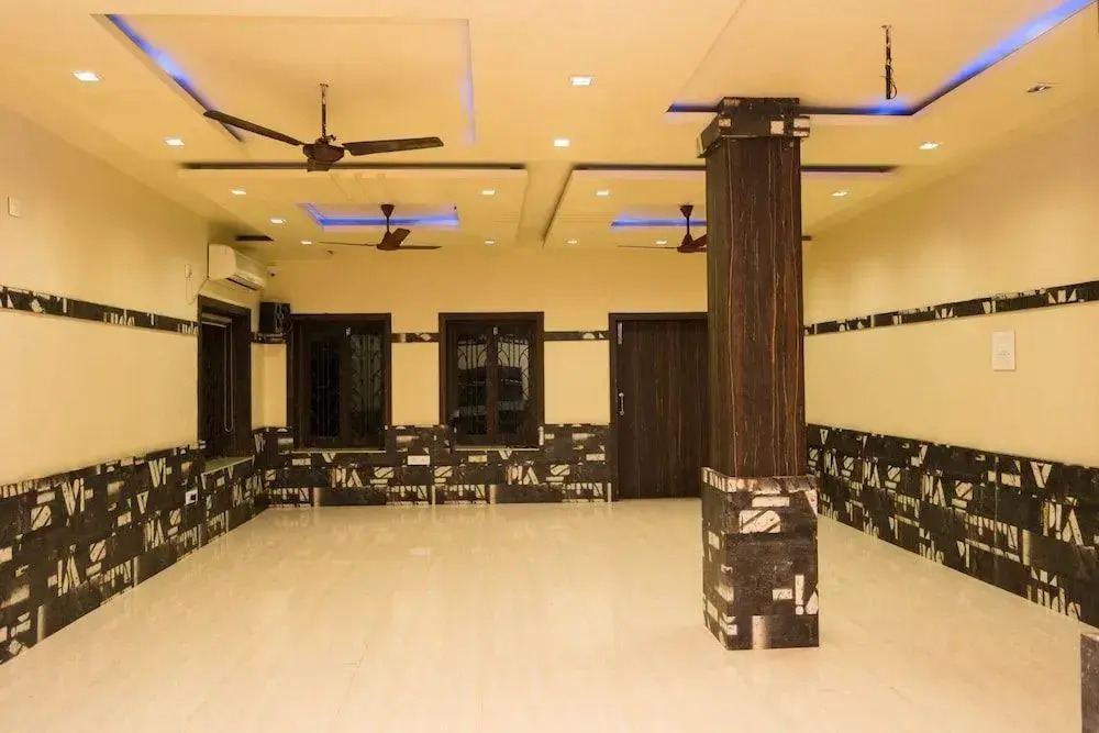 OYO 6644 Rittika Mansion