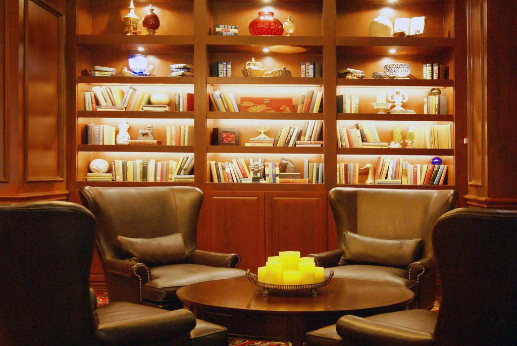Warwick Melrose Hotel