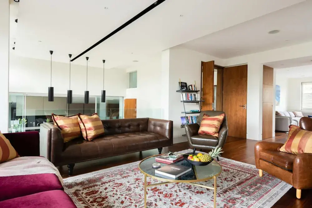 The East Finchley Retreat - 6bdr House With Swimming Pool, Garden, Parking