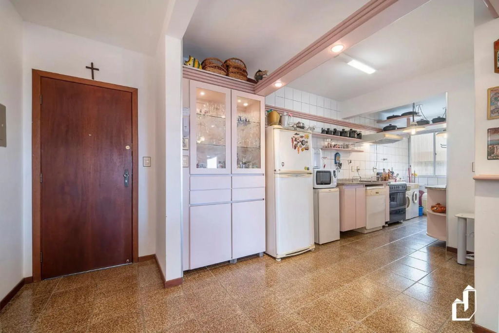 Apartamento com 02 dormitórios