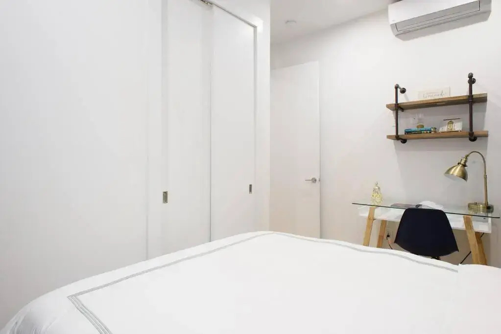 78 2A Brand new 1BR Prime UES WD in Unit