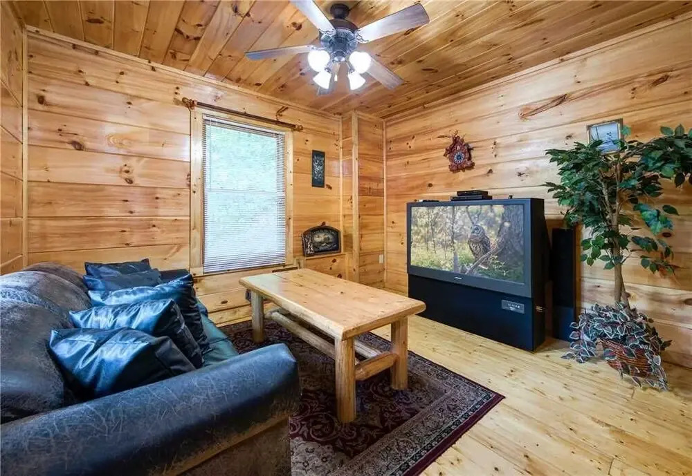 Cabin of Dreams - Three Bedroom Cabin