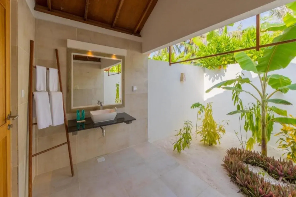 Innahura Maldives Resort