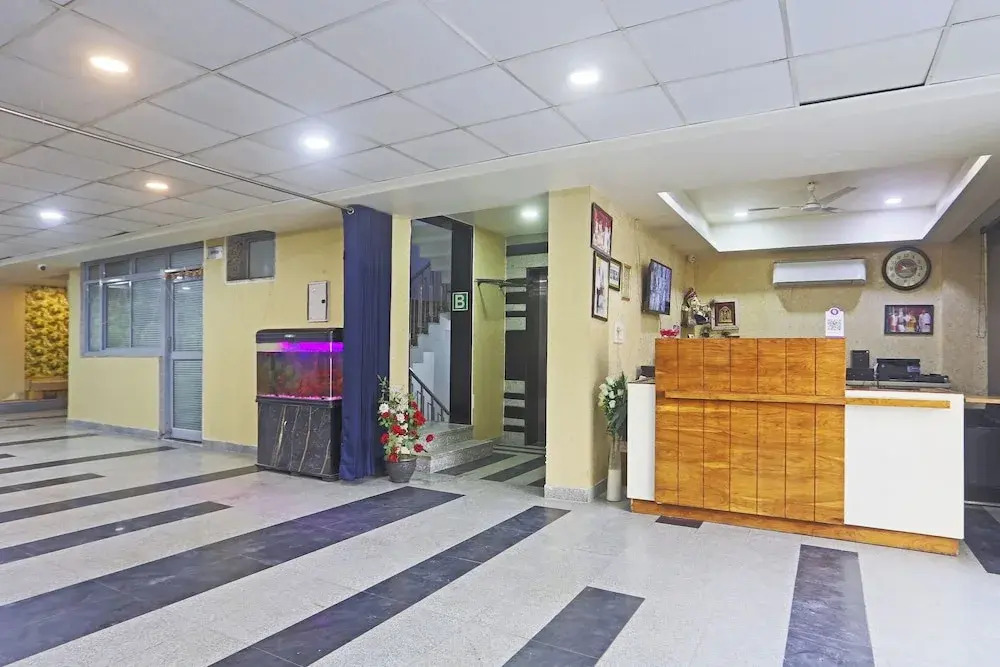 Hotel Aerostar Gold Near Yashobhoomi