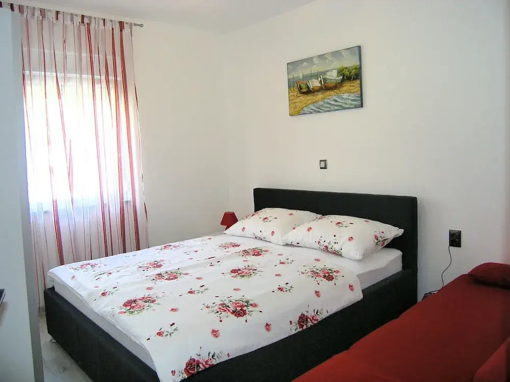 Apartment Ante