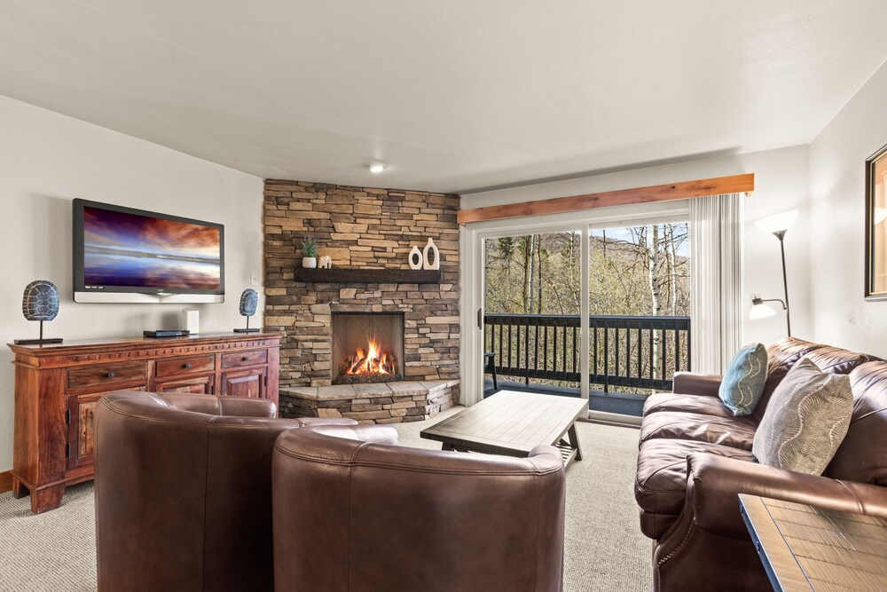 Snow Flower 149 2 Bedroom Condo by RedAwning