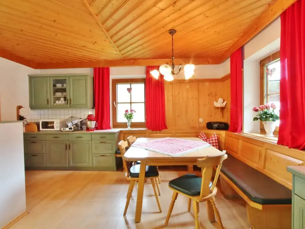 Charming Holiday Home With Private Swimming Pool in Salzburg