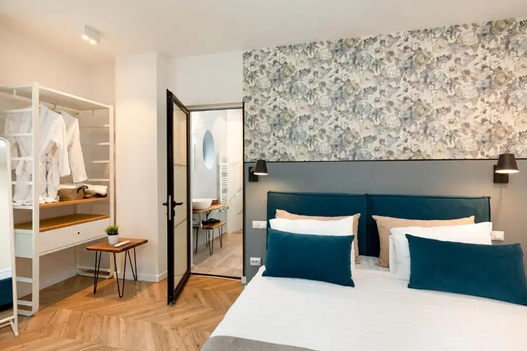 Metropole Apartments Royal Residence