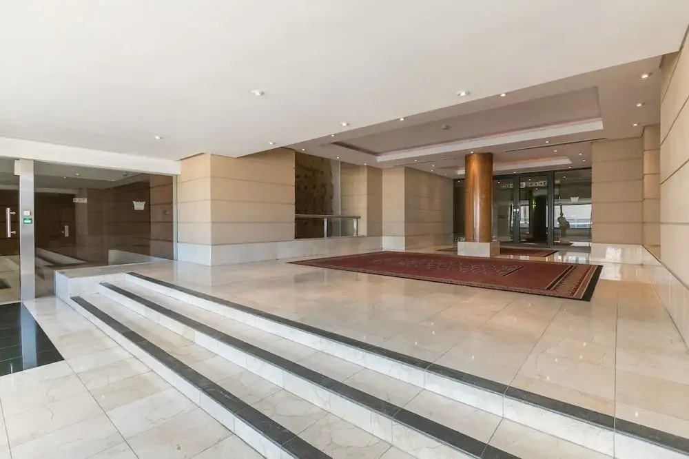 Raphael Suites