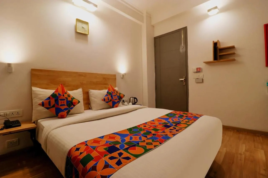 FabHotel The Glory