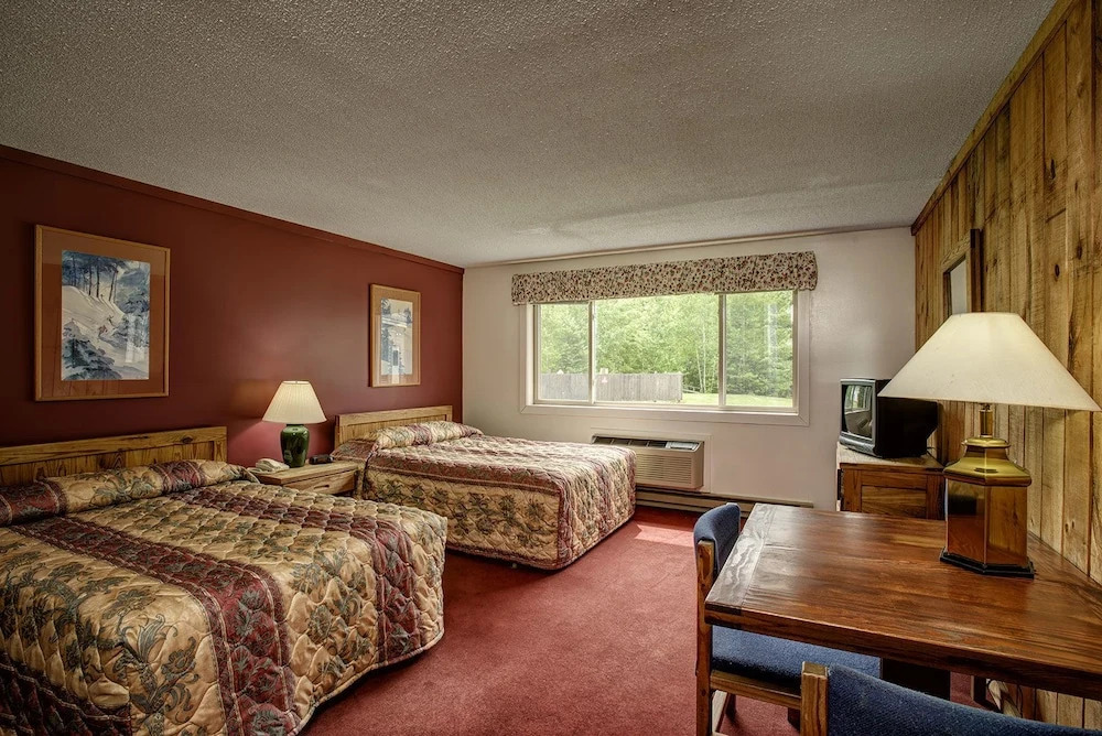 Snowy Owl Inn