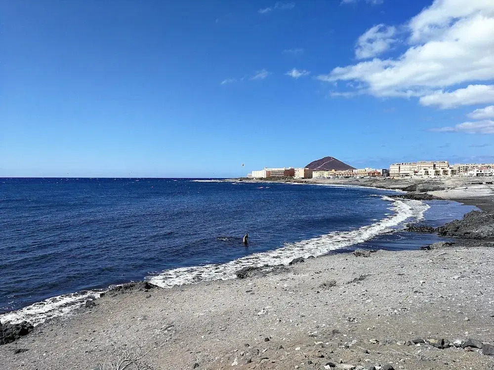 Alquilaencanarias-Medano, Cabezo beach & pool