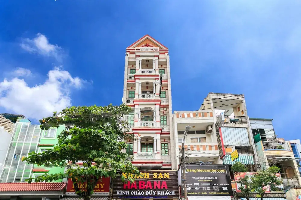 Habana Hotel by OYO Rooms