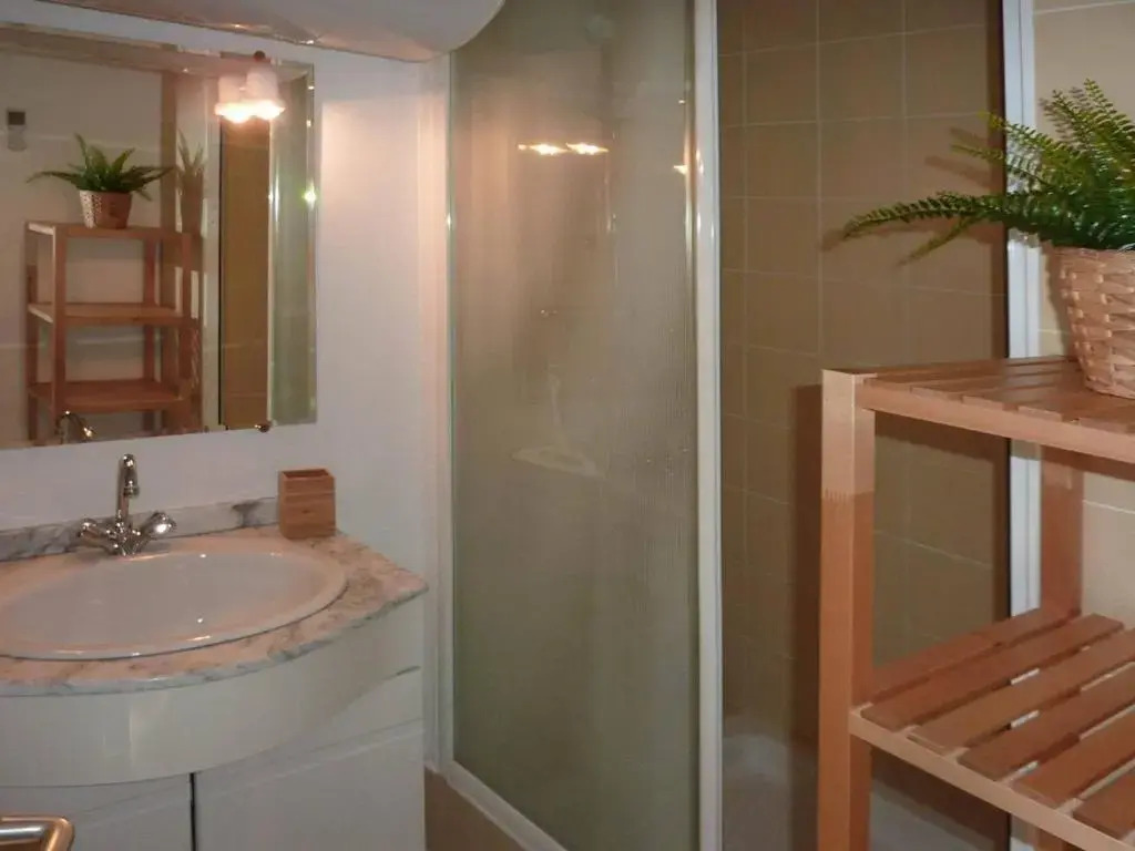 Appartement cosy, skis aux pieds, proche centre station, balcon sud, 6 pers. - FR-1-322-197