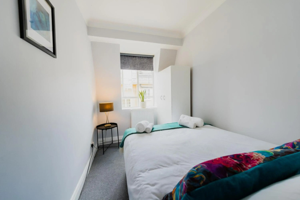 2-bedroom Apartment in Baker Street