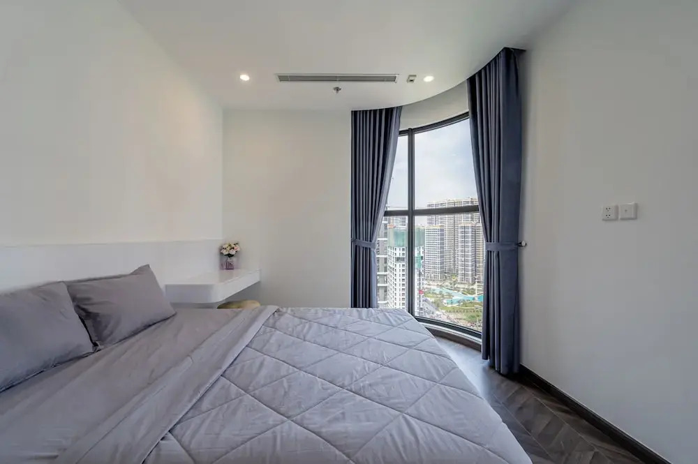 LA Nest 2 Bedrooms The Beverly - Vincom