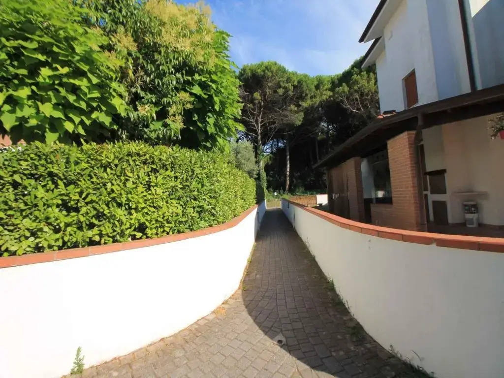 Apartment in Eraclea Mare 40811