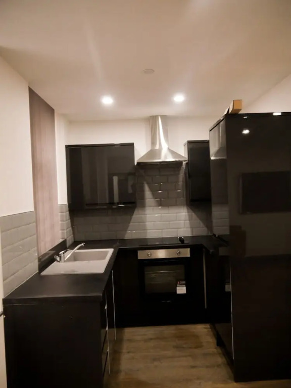 New Oxford House Apartments By Happy Days