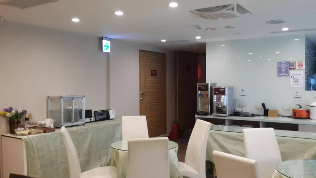 E-House Hotel