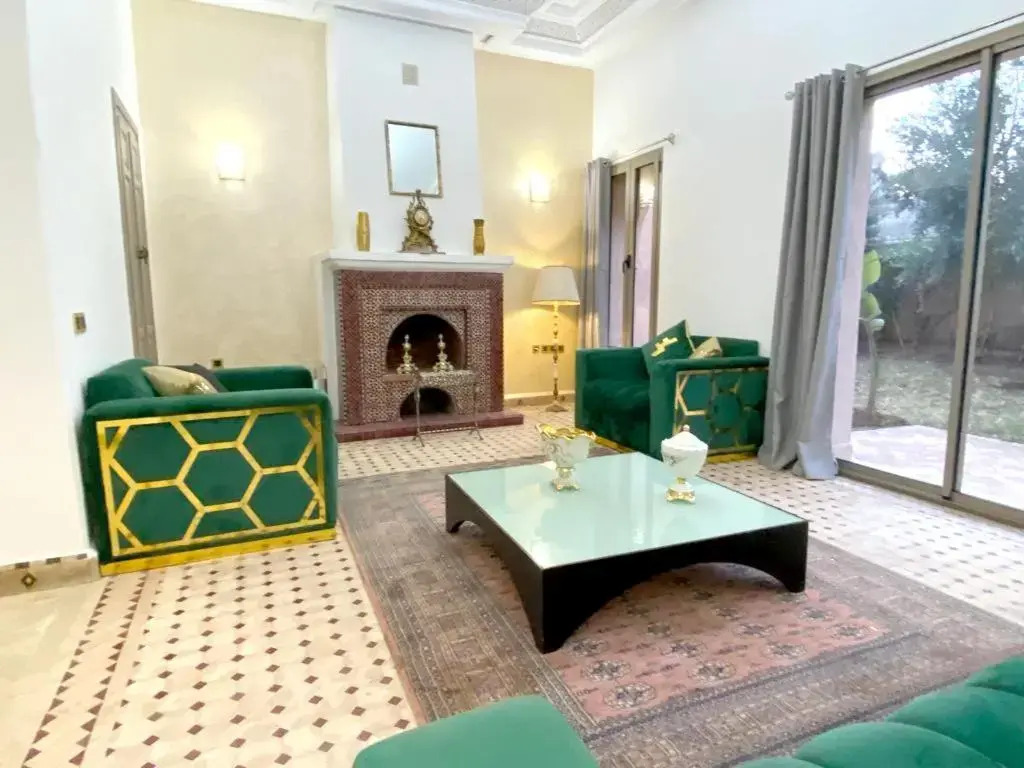 5 bedrooms villa with private pool enclosed garden and wifi at Marrakech