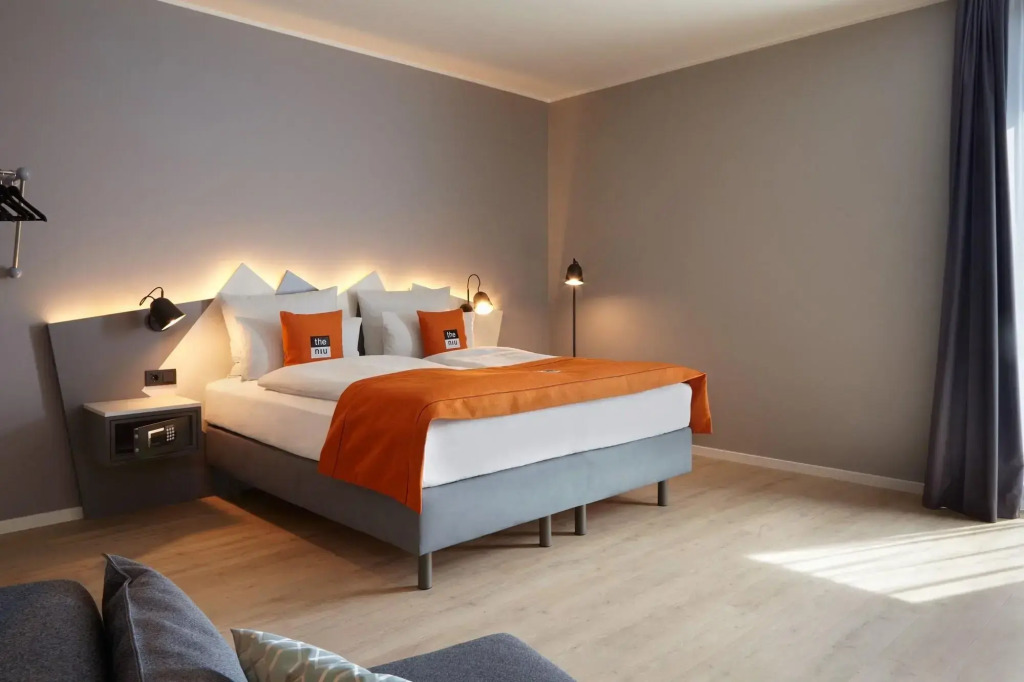 Holiday Inn - the niu, Hub Dusseldorf Messe by IHG