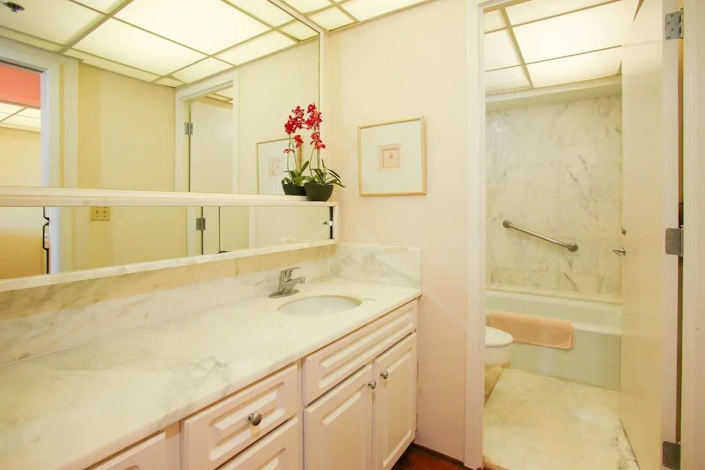 Whaler On Kaanapali 763 Studio Bedroom Condo by Redawning