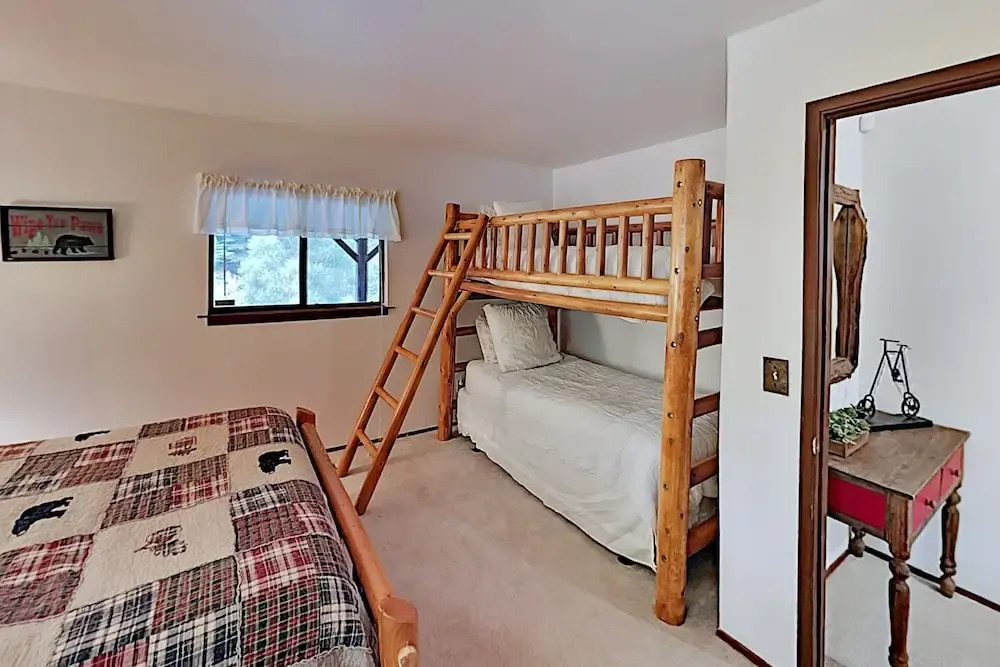 660beavs 4 Bedroom Cabin