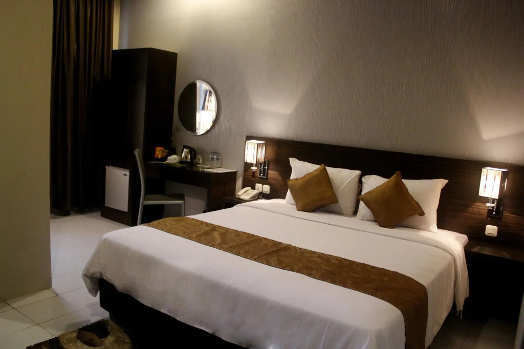 Pose In Hotel Yogyakarta