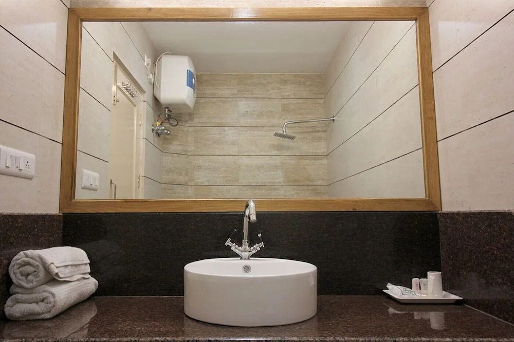Hotel Asian Plaza Mcleodganj