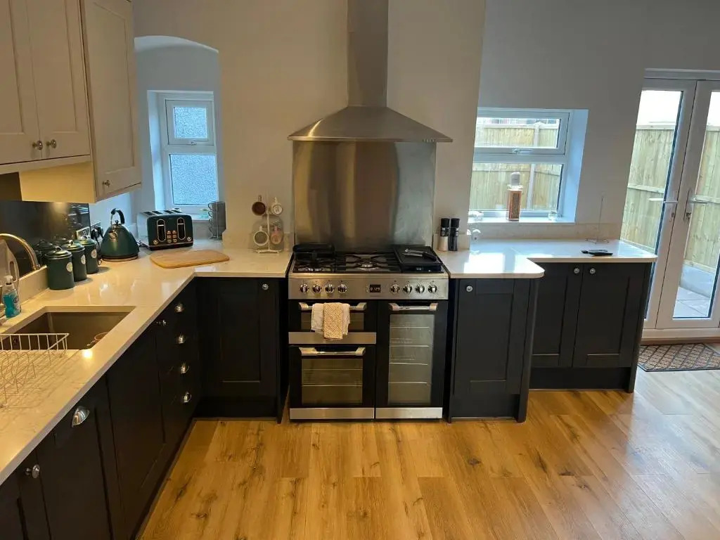 Superb 2 bed Apartment Great Location