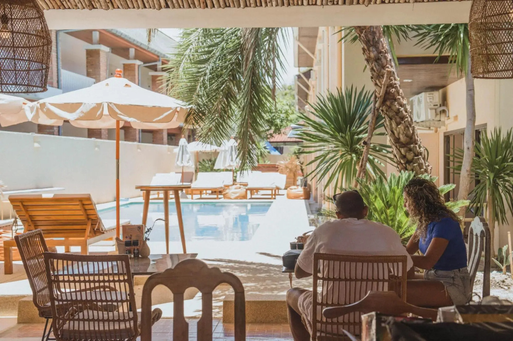 Отель Casa Solana Patong Beach