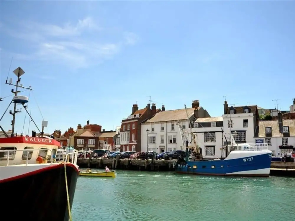 Marina Reach